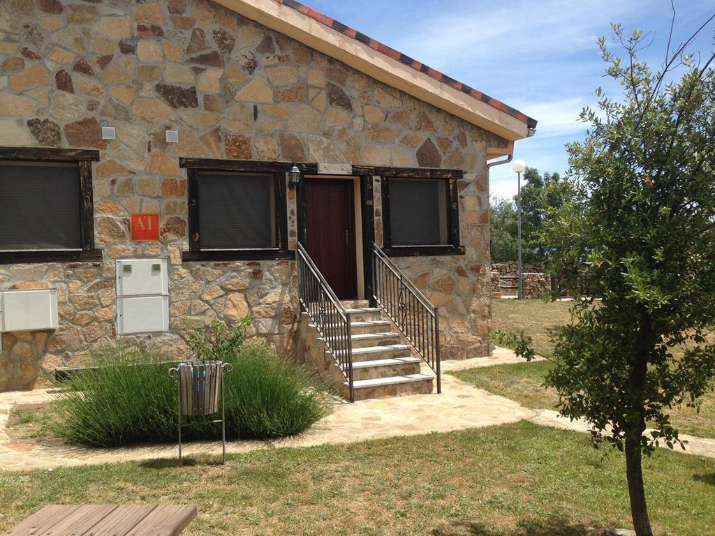Las Casitas De La Poza Affittacamere Gargantilla del Lozoya Esterno foto