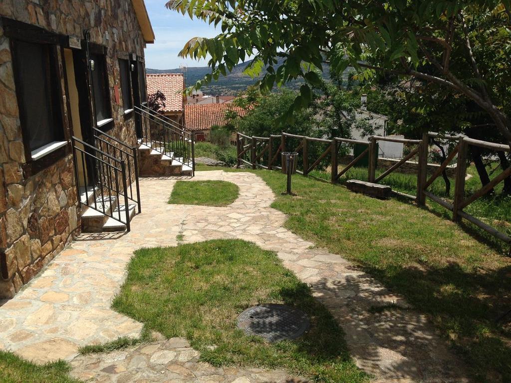 Las Casitas De La Poza Affittacamere Gargantilla del Lozoya Esterno foto